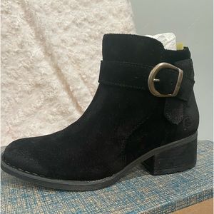 NEW Børn Black Booties